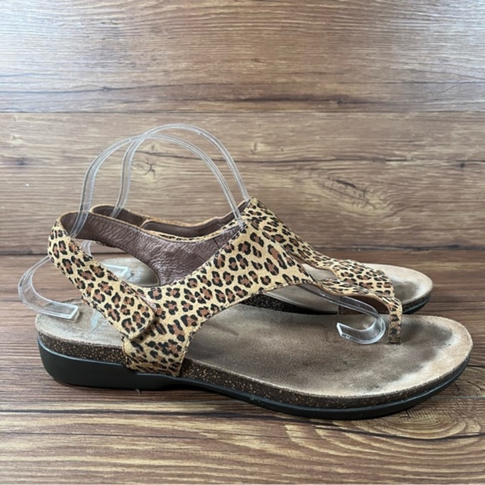 Dansko Reece‎ Leopard Print Suede Flip Flops Sandals Women’s Size 11.5 (42)